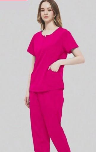 Uniforme institucional de enfermería